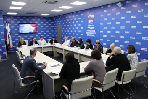 В 5 районах Ростовской области реконструируют школьные спортзалы