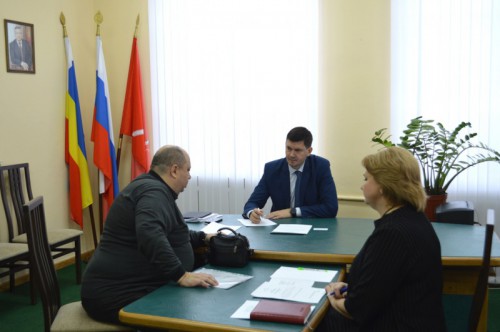 Прием граждан министром экономического развития РО М.В.Папушенко