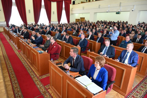 Октябрьский район дополнительно получит более 80 млн рублей на ремонт семи детских садов и школы