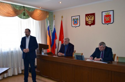 Состоялось совещание по разработке программы «Формирование современной городской среды»