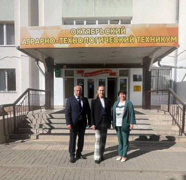 Рабочая поездка в Октябрьский район заместителя министра сельского хозяйства О.Попелнухи